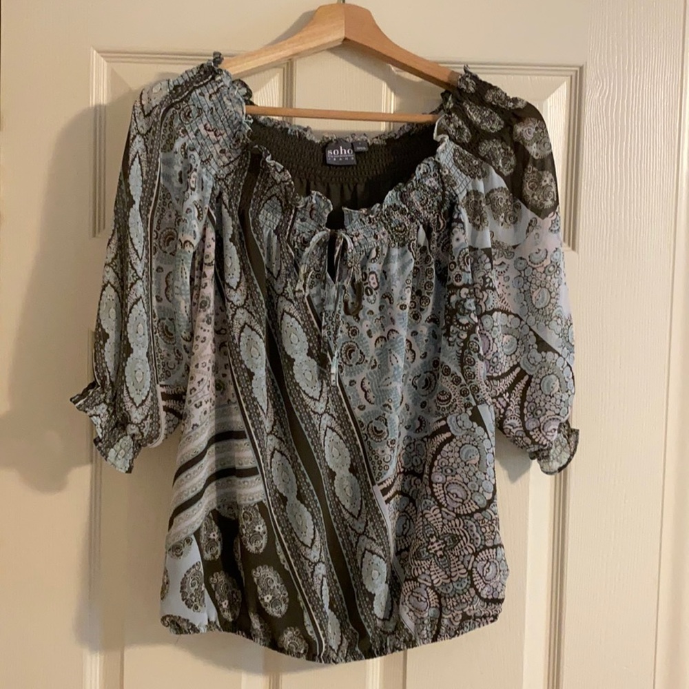 Boho/floral off the shoulder blouse, never worn!